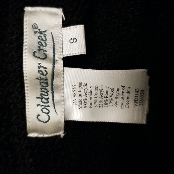 Women's Festive Holiday Sweater - Picture 8 of 8